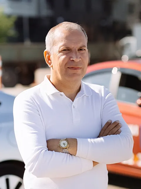 Александр Козлов, инструктор по вождению